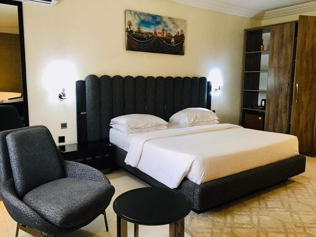 Summerset Continental Hotel Maitama By T E L E Hospitality Abuja Exterior photo